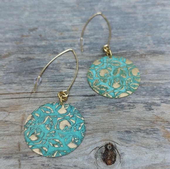 🚫Not for Sale🚫Floral Embossed Coins🐦 - Picture 4 of 4